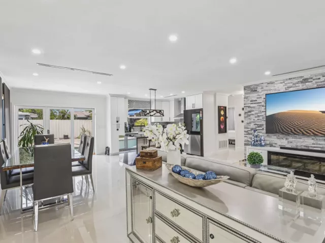 4-bedroom home for sale in Pompano Beach - 2601 NE 18TH Street - MondialRealty