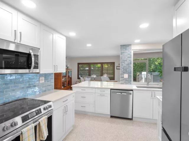 3-bedroom home for sale in Boca Raton - 943 SW 5th Street - MondialRealty