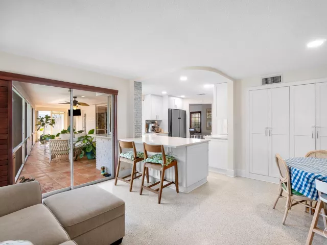 3-bedroom home for sale in Boca Raton - 943 SW 5th Street - MondialRealty