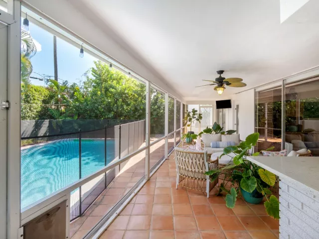3-bedroom home for sale in Boca Raton - 943 SW 5th Street - MondialRealty