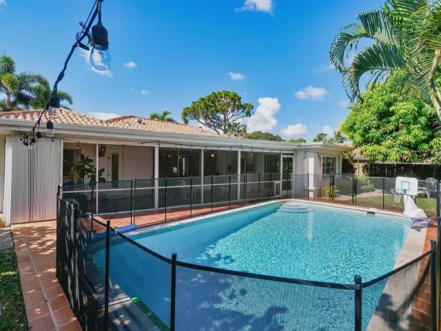 3-bedroom home for sale in Boca Raton - 943 SW 5th Street - MondialRealty