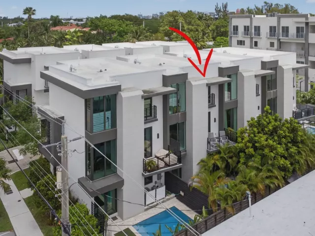 3-bedroom home for sale in Fort Lauderdale - 1044 N VICTORIA PARK Road - MondialRealty