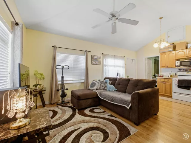 4-bedroom home for sale in West Palm Beach - 801 HAMPTON Road - MondialRealty
