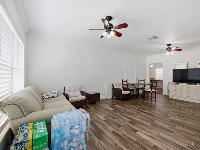 4-bedroom home for sale in West Palm Beach - 801 HAMPTON Road - MondialRealty