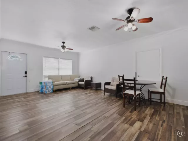 4-bedroom home for sale in West Palm Beach - 801 HAMPTON Road - MondialRealty