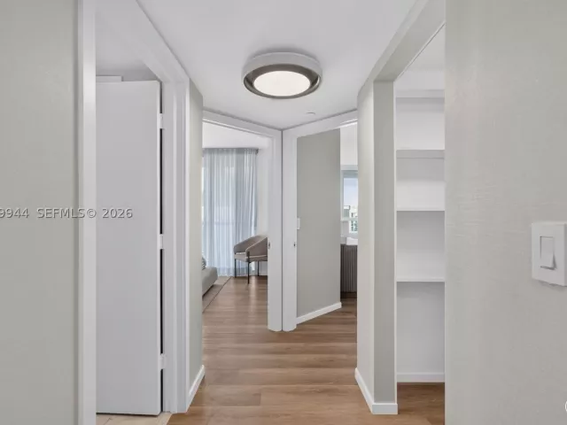 3-bedroom condo for rent in Sunny Isles Beach - 16500 Collins Ave 2256 - MondialRealty