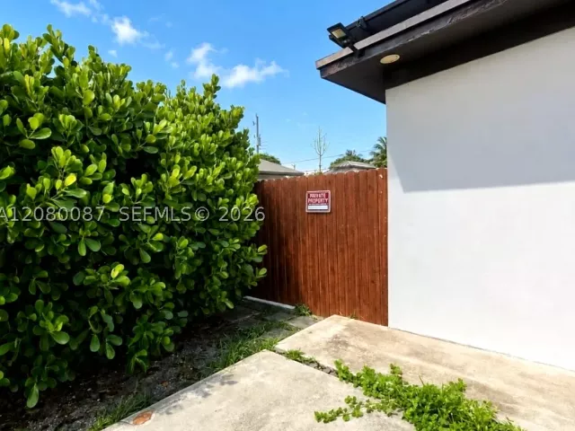 4-bedroom home for sale in Miami - 12445 NW 20th Ave - MondialRealty