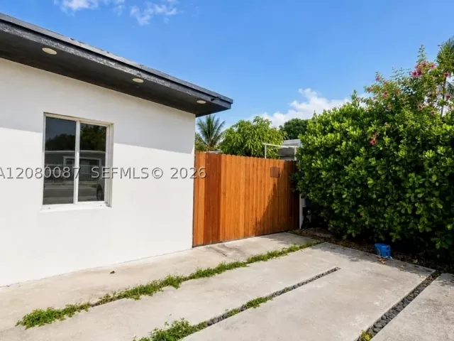 4-bedroom home for sale in Miami - 12445 NW 20th Ave - MondialRealty