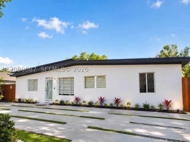 4-bedroom home for sale in Miami - 12445 NW 20th Ave - MondialRealty