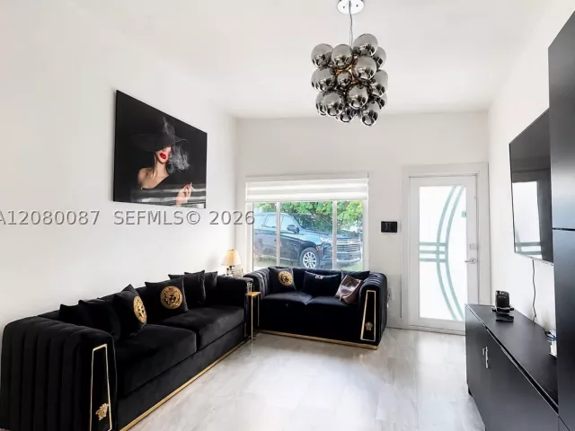 4-bedroom home for sale in Miami - 12445 NW 20th Ave - MondialRealty