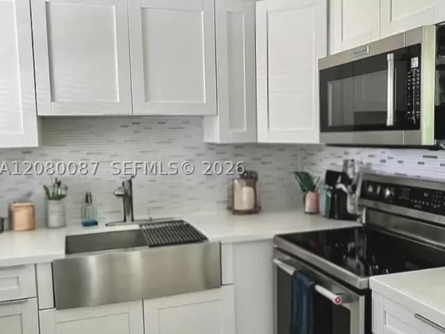 4-bedroom home for sale in Miami - 12445 NW 20th Ave - MondialRealty