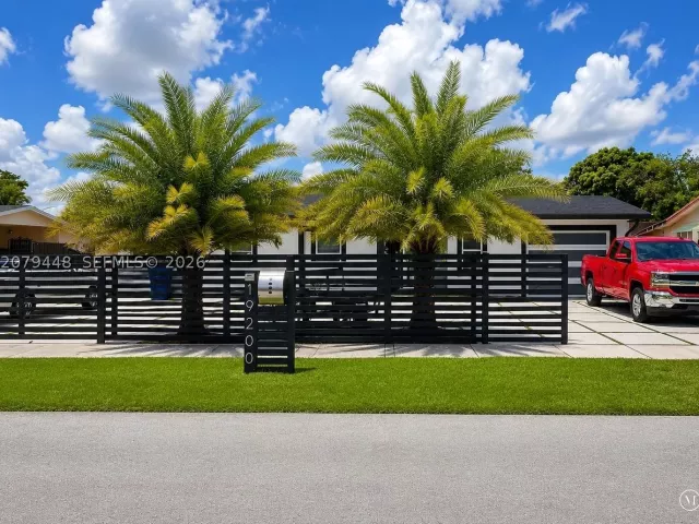 4-bedroom home for sale in Miami Gardens - 19200 NW 51st Ave - MondialRealty