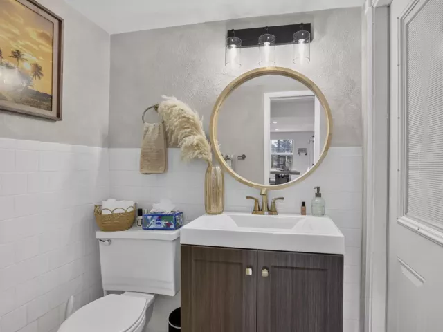 3-bedroom home for sale in Pompano Beach - 1633 NE 51st Court - MondialRealty