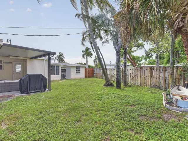 3-bedroom home for sale in Pompano Beach - 1633 NE 51st Court - MondialRealty
