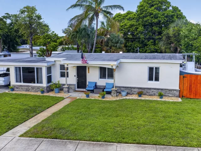 3-bedroom home for sale in Pompano Beach - 1633 NE 51st Court - MondialRealty