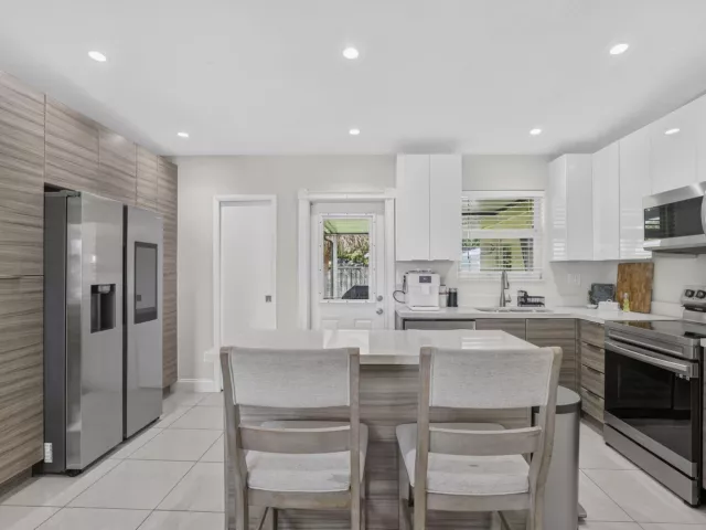 3-bedroom home for sale in Pompano Beach - 1633 NE 51st Court - MondialRealty