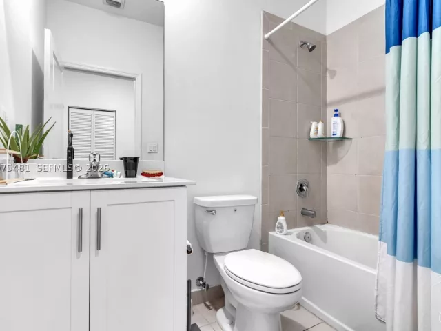 3-bedroom home for sale in Homestead - 25057 SW 108th Ave - MondialRealty