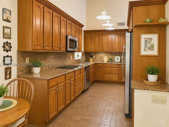 3-bedroom home for sale in Miami - 9000 SW 78th Ct - MondialRealty