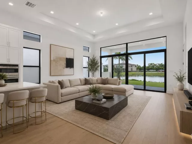 3-bedroom home for rent in Boca Raton - 9724 JUNIPER BAY Avenue - MondialRealty