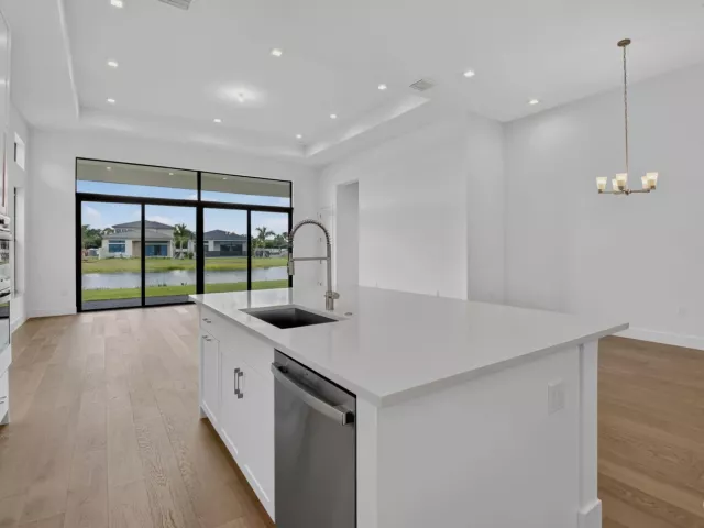 3-bedroom home for rent in Boca Raton - 9724 JUNIPER BAY Avenue - MondialRealty