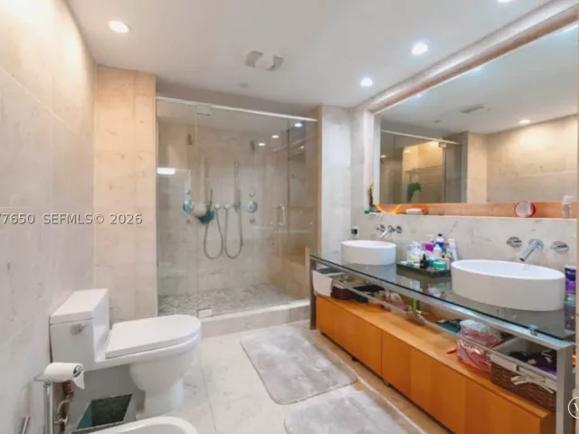 2-bedroom condo for rent in Miami Beach -  - MondialRealty