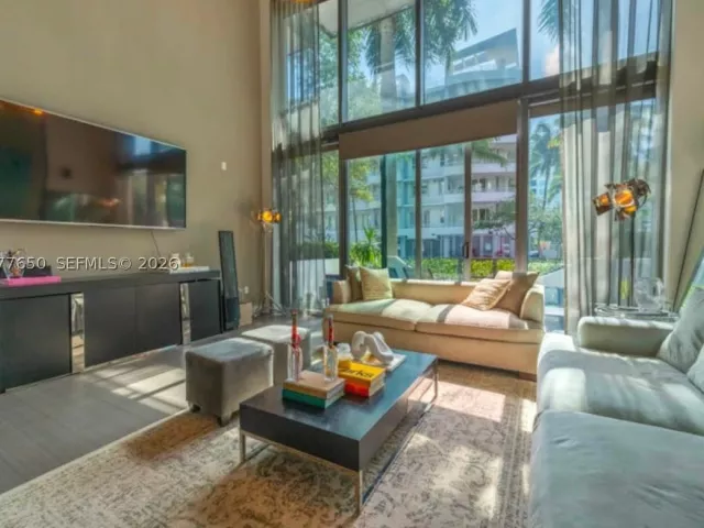 2-bedroom condo for rent in Miami Beach -  - MondialRealty