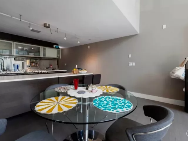 2-bedroom condo for rent in Miami Beach -  - MondialRealty