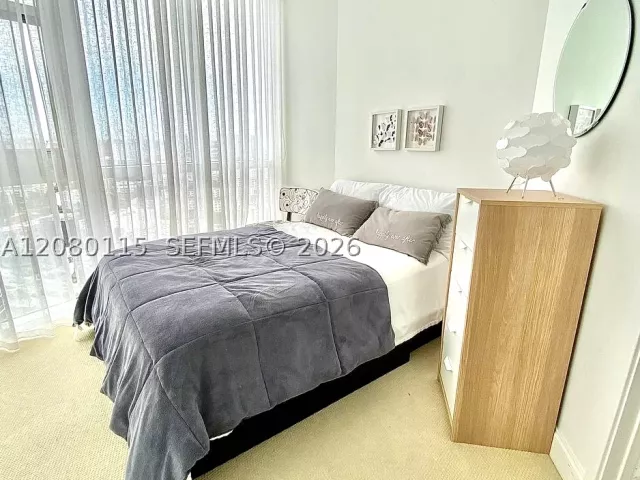 2-bedroom condo for rent in Sunny Isles Beach - 18201 Collins Ave 3609A - MondialRealty