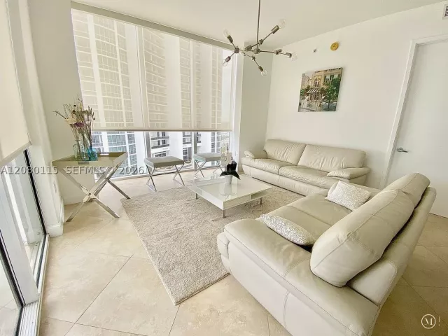 2-bedroom condo for rent in Sunny Isles Beach - 18201 Collins Ave 3609A - MondialRealty
