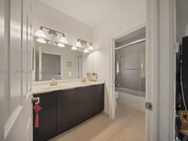 4-bedroom home for sale in Doral - 10269 NW 86th St - MondialRealty