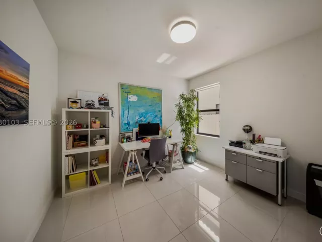 4-bedroom home for sale in Doral - 10269 NW 86th St - MondialRealty