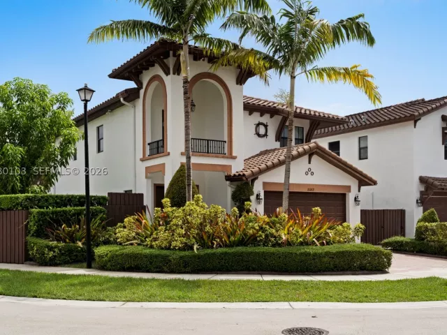 4-bedroom home for sale in Doral - 10269 NW 86th St - MondialRealty