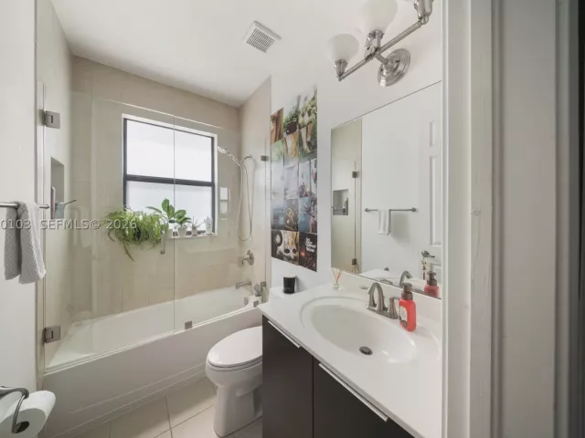 4-bedroom home for sale in Doral - 10269 NW 86th St - MondialRealty