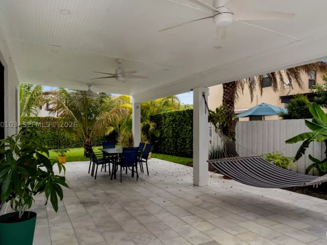 4-bedroom home for sale in Doral - 10269 NW 86th St - MondialRealty