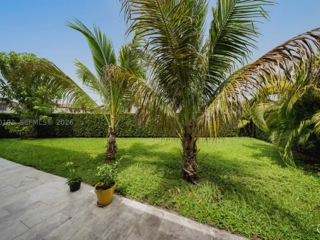4-bedroom home for sale in Doral - 10269 NW 86th St - MondialRealty