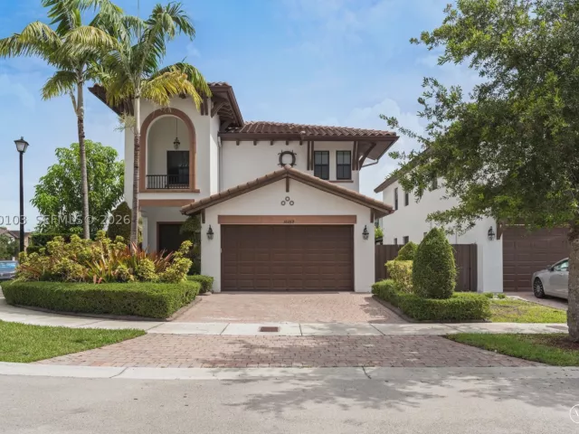 4-bedroom home for sale in Doral - 10269 NW 86th St - MondialRealty