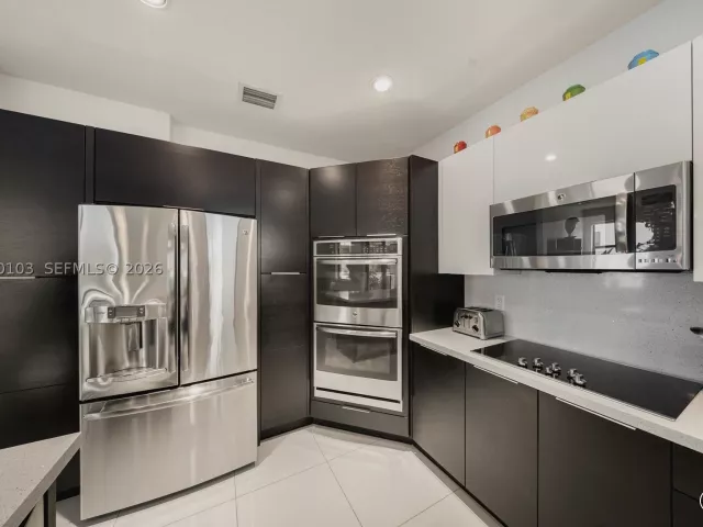 4-bedroom home for sale in Doral - 10269 NW 86th St - MondialRealty