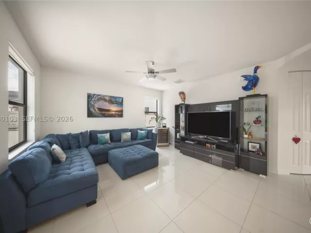 4-bedroom home for sale in Doral - 10269 NW 86th St - MondialRealty