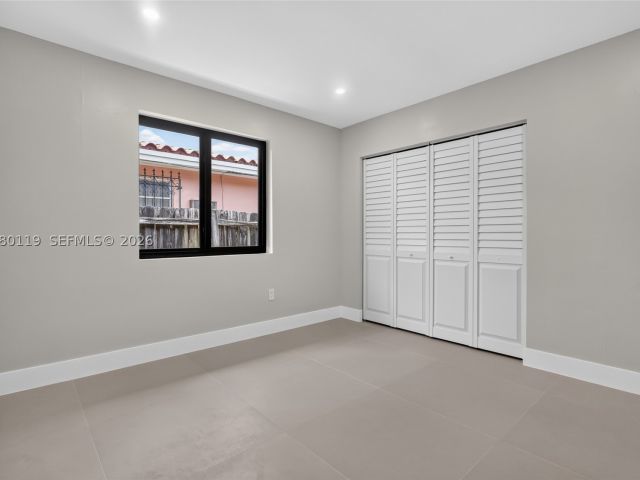 5-bedroom home for rent in Miami - 2216 SW 62nd Ave 0 - MondialRealty