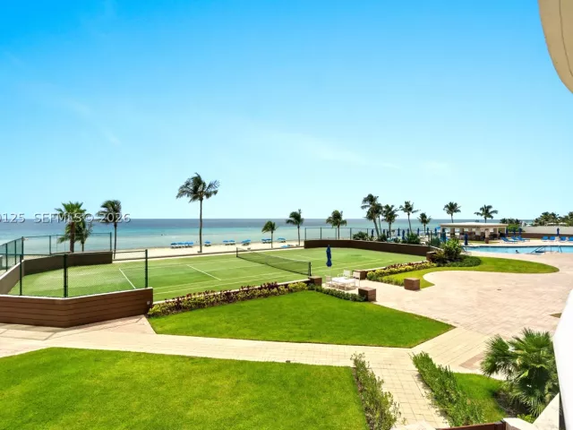 3-bedroom condo for sale in Sunny Isles Beach - 17555 Collins Ave 308 - MondialRealty
