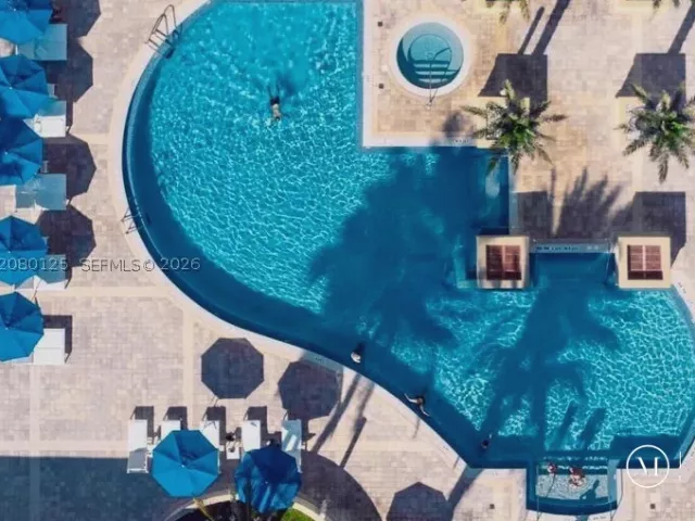 3-bedroom condo for sale in Sunny Isles Beach - 17555 Collins Ave 308 - MondialRealty