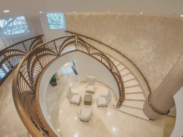 3-bedroom condo for sale in Sunny Isles Beach - 17555 Collins Ave 308 - MondialRealty