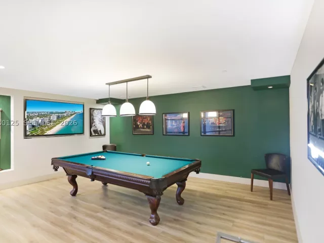 3-bedroom condo for sale in Sunny Isles Beach - 17555 Collins Ave 308 - MondialRealty