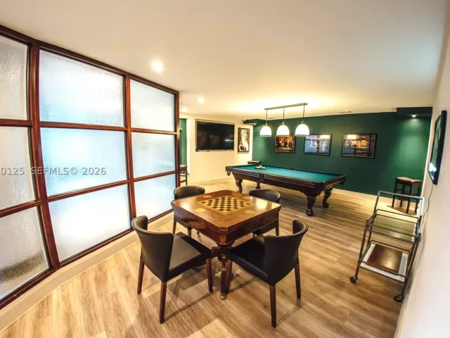 3-bedroom condo for sale in Sunny Isles Beach - 17555 Collins Ave 308 - MondialRealty