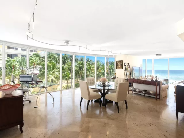 3-bedroom condo for sale in Sunny Isles Beach - 17555 Collins Ave 308 - MondialRealty