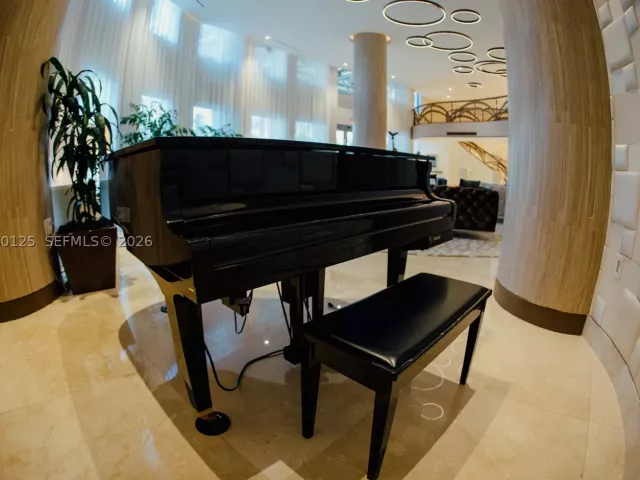 3-bedroom condo for sale in Sunny Isles Beach - 17555 Collins Ave 308 - MondialRealty