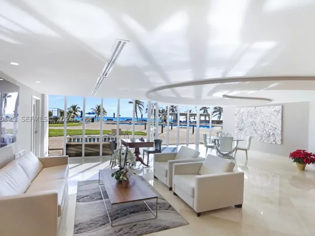 3-bedroom condo for sale in Sunny Isles Beach - 17555 Collins Ave 308 - MondialRealty
