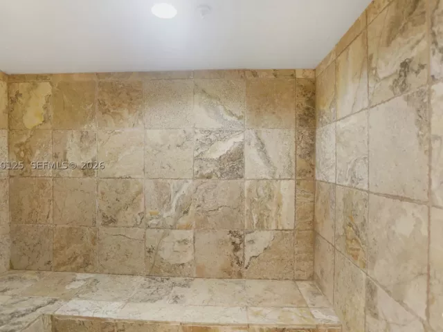 3-bedroom condo for sale in Sunny Isles Beach - 17555 Collins Ave 308 - MondialRealty