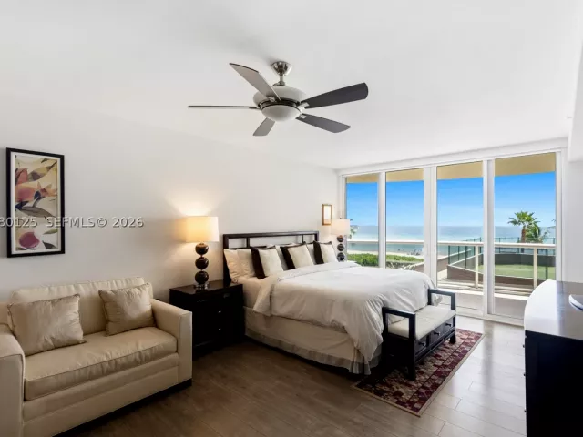 3-bedroom condo for sale in Sunny Isles Beach - 17555 Collins Ave 308 - MondialRealty