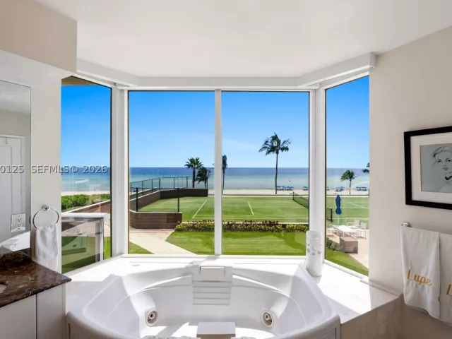 3-bedroom condo for sale in Sunny Isles Beach - 17555 Collins Ave 308 - MondialRealty